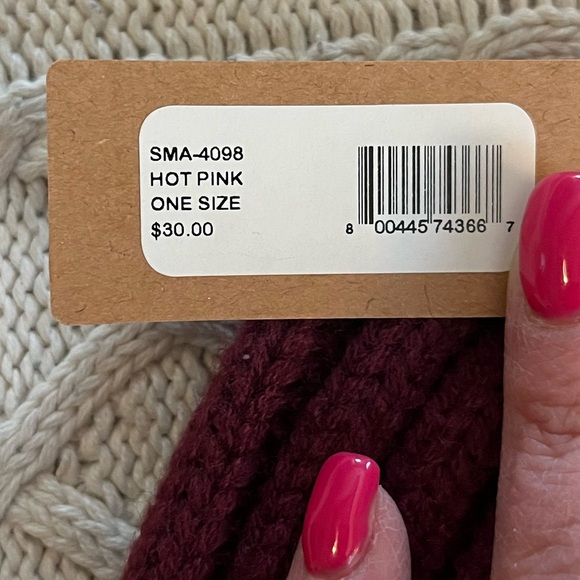 NWT Steve Madden Stylish Burgundy & Pink Flower Beanie/Toboggan O/S - Picture 4 of 8